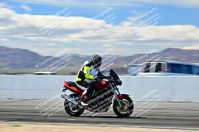 media/Mar-25-2024-Moto Forza (Mon) [[8d4319bd68]]/4-Novice Group/Session 4 Front Straight Speed Pans/
